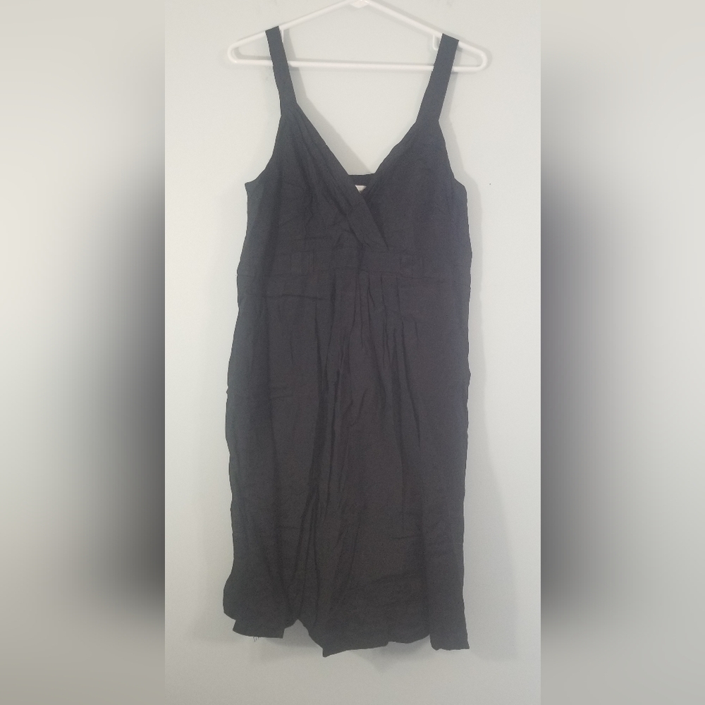 Motherhood Maternity Dress. Cinched Under Breast. Lined but Lightweight. Size M.
